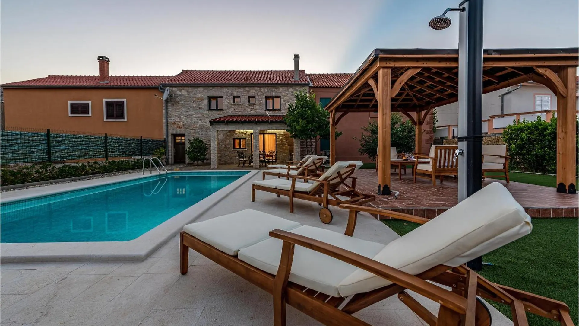Lovely Home In Vir With Wifi Holiday home