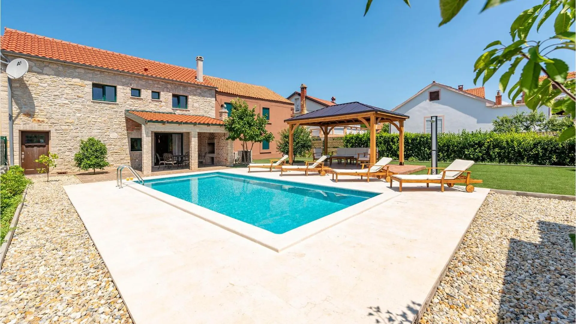 Lovely Home In Vir With Wifi